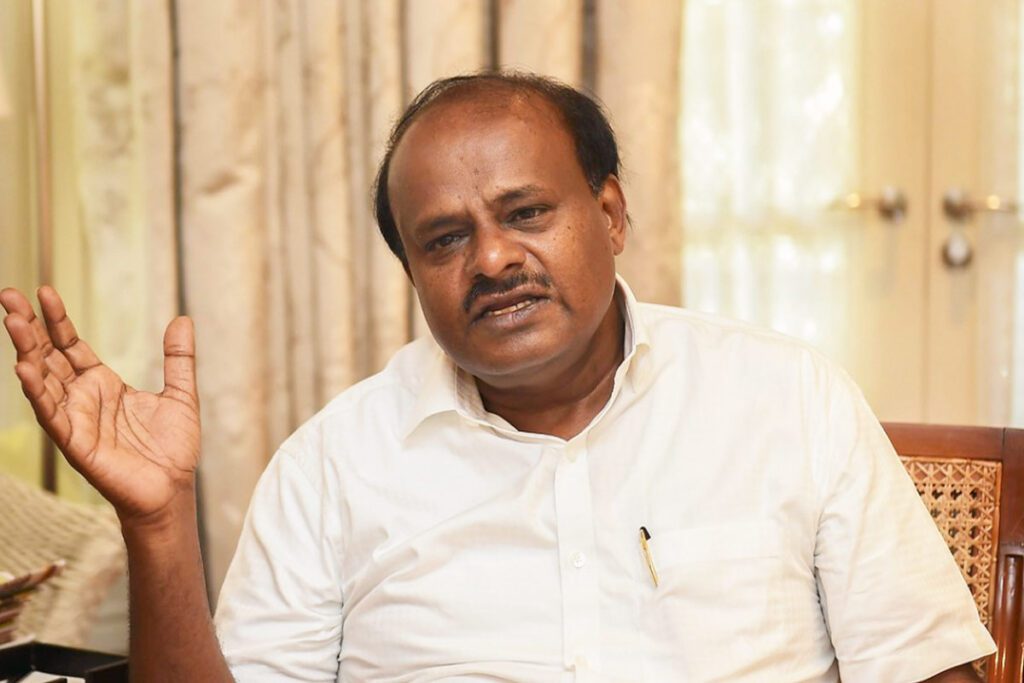 ಬಜೆಟ್‌ ಹೊಗಳಿದ ಕುಮಾರಸ್ವಾಮಿ: ʼನೀವೂ ಒಬ್ಬ ಕನ್ನಡಿಗರಾ?’ ಎಂದು ಪ್ರಶ್ನಿಸಿದ ನೆಟ್ಟಿಗರು