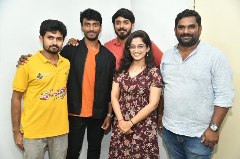 ಕಂಬ್ಳಿಹುಳ ಸಿನಿಮಾದ ಮೊದಲ ಹಾಡು ಜಾರಿ ಬಿದ್ದರೂ ಯಾಕೀ ನಗು
