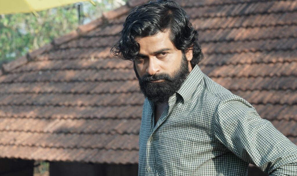 ಪೃಥ್ವಿ ಅಂಬಾರ್ ‘ದೂರದರ್ಶನ’, ಉಗ್ರಂ ಮಂಜು ಹೊಸ ಅವತಾರ