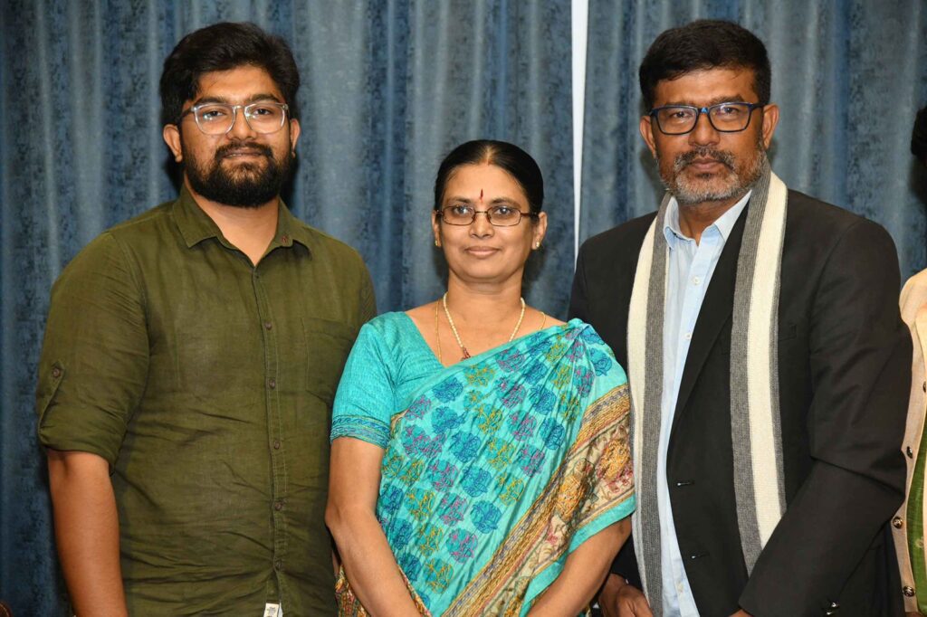 ಒನ್ ಅಂಡ್ ಓನ್ಲೀ ಯತಿರಾಜ್, ಒಂದೇ ಪಾತ್ರದ ಗೊಂಬೆ ಚಿತ್ರ
