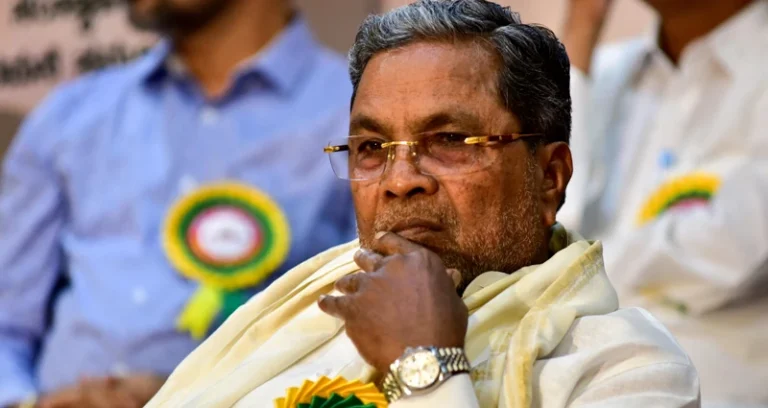 ಎಷ್ಟೇ ಕಷ್ಟವಾದರೂ ಸಂವಿಧಾನವನ್ನು ಉಳಿಸಿಕೊಳ್ಳುವ ಅಗತ್ಯವಿದೆ. ಮುಖ್ಯಮಂತ್ರಿ ಸಿದ್ದರಾಮಯ್ಯ