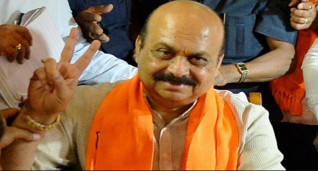 ರಾಜಕಾರಣಿಗಳು ತಾಕತ್ತನ್ನು ಜನರ ಸಂಕಷ್ಟ ದೂರ ಮಾಡುವುದರಲ್ಲಿ ತೋರಿಸಬೇಕು : ಸಿಎಂ