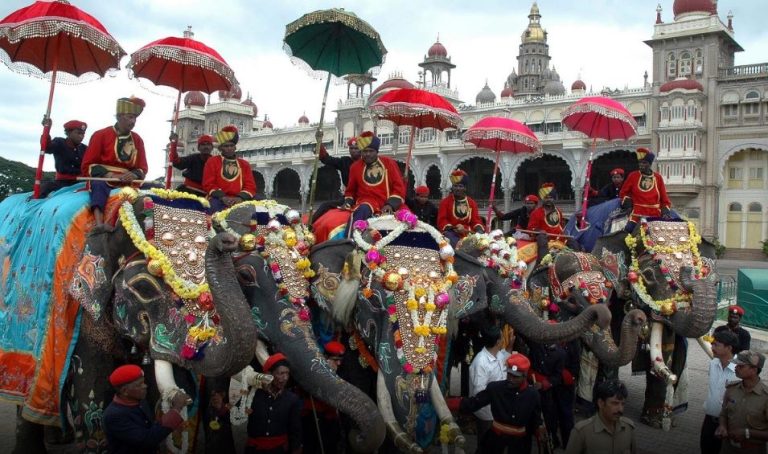ನಾಡಹಬ್ಬದ ಸಂಭ್ರಮದಲ್ಲಿ ಮೈಸೂರು