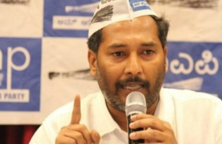 <strong>ಹಿಂದಿ ಇವರಪ್ಪನ ಭಾಷೆಯಲ್ಲ ಬಿಡಿ: ಪ್ರಹ್ಲಾದ್‌ ಜೋಶಿ ವಿರುದ್ದ ಮೋಹನ್‌ ದಾಸರಿ ವಾಗ್ದಾಳಿ</strong>