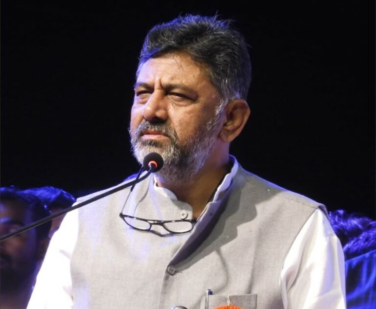 ಬಿಜೆಪಿಗರೇ ಪ್ರತಿಮೆ ರಾಜಕೀಯ ಬಿಡಿ, ಪ್ರಗತಿ ಎಲ್ಲಿದೆ ತೋರಿಸಿ?: ಡಿಕೆಶಿ