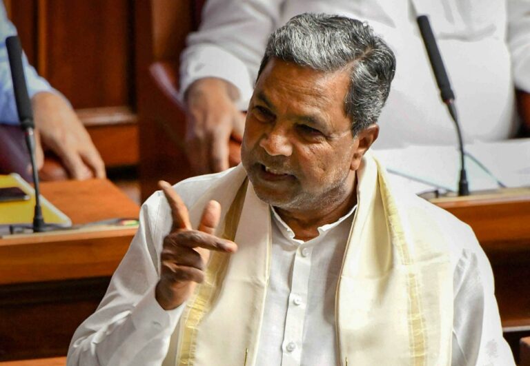 ಬೊಮ್ಮಾಯಿ ಮುಖ್ಯಮಂತ್ರಿ ಹುದ್ದೆಯಲ್ಲಿ ಮುಂದುವರೆಯರು ಅರ್ಹರೇ? : ಸಿದ್ದರಾಮಯ್ಯ
