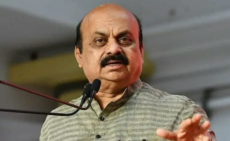 ಮೀಸಲಾತಿಗೆ ಒತ್ತಾಯ: ಸರ್ಕಾರದ ಕುತ್ತಿಗೆ ಹಿಸುಕುತ್ತಿರುವ ಎರಡು ಸಮುದಾಯಗಳು