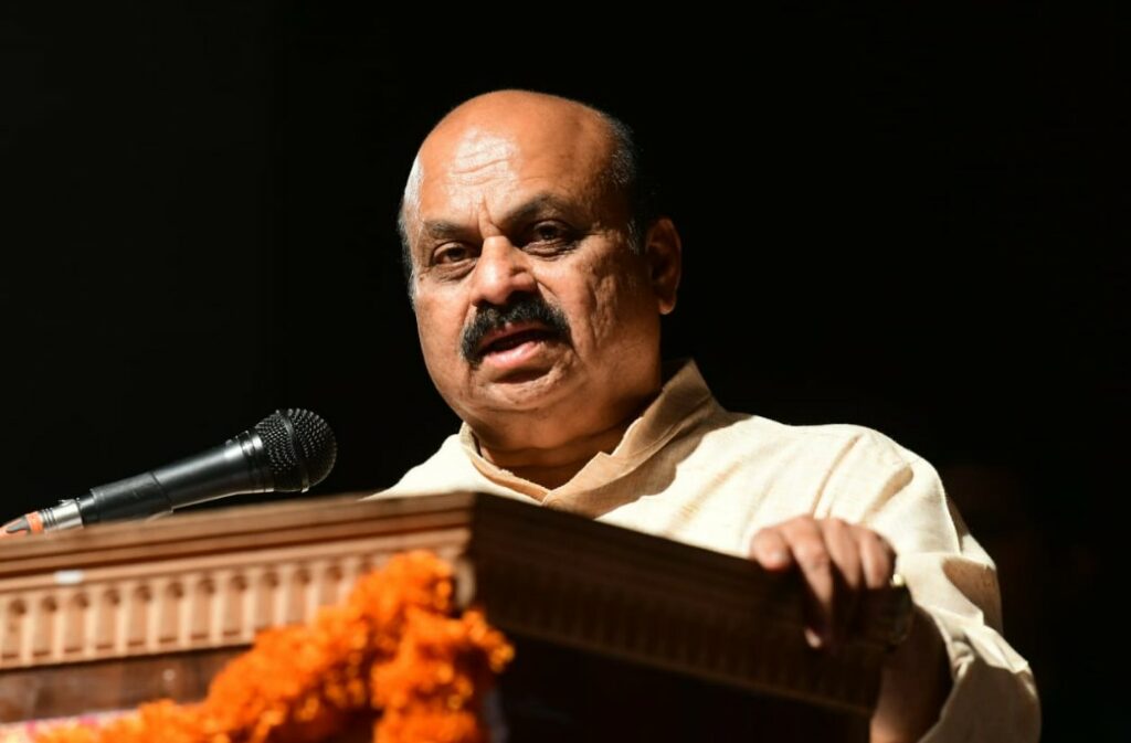 ರಾಜ್ಯಗಳ ನಡುವೆ ವ್ಯಾಜ್ಯ ಹೆಚ್ಚುವ ಕೆಲಸ ಮಹಾರಾಷ್ಟ್ರ ಸಿಎಂ ಮಾಡಬಾರದು: ಬೊಮ್ಮಾಯಿ
