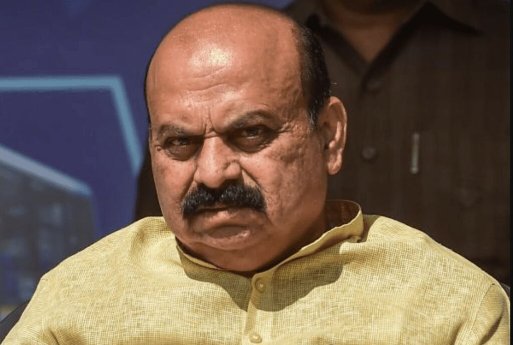 ಉತ್ತರ ಕರ್ನಾಟಕ ಮಂದಿನಾ ಯಾವಾಗ ಉದ್ಧಾರ ಮಾಡ್ತೀರಾ? ಬೊಮ್ಮಾಯಿ ವಿರುದ್ಧ ಆಕ್ರೋಶ