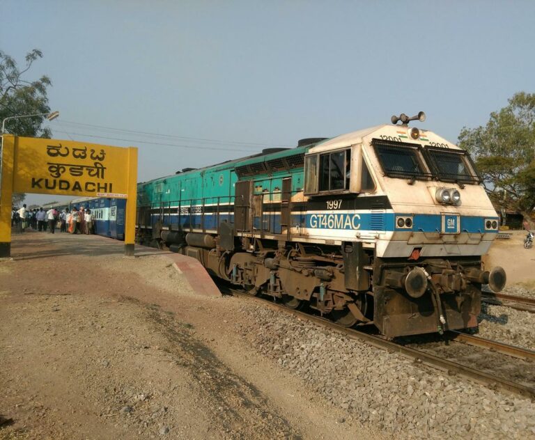 ಕುಡಚಿ ರೈಲ್ವೆ: ಭೂಸ್ವಾಧೀನವಾದ ಸಂತ್ರಸ್ಥರ ಮಕ್ಕಳ ನೌಕರಿಗೆಂದು ಸಿಎಂಗೆ ಮನವಿ
