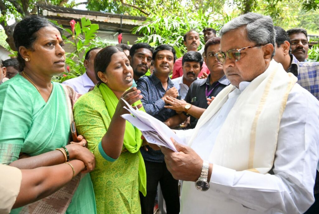ಆಸಿಡ್ ದಾಳಿಗೆ ಒಳಗಾಗಿದ್ದ ಪದವೀಧರೆಗೆ ಸಿದ್ದರಾಮಯ್ಯ ಕೊಡುಗೆ ಏನು? ಈ ಸ್ಟೋರಿ ನೋಡಿ