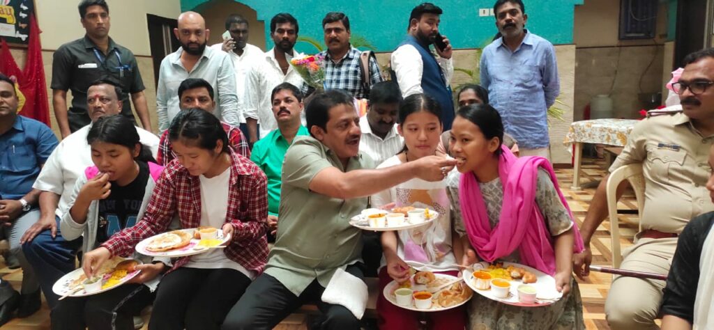 ಮಣಿಪುರ ಸಂತ್ರಸ್ತರ ಜತೆ ಹುಟ್ಟುಹಬ್ಬ ಆಚರಿಸಿಕೊಂಡ ಸಚಿವ ಜಮೀರ್ ಅಹಮದ್