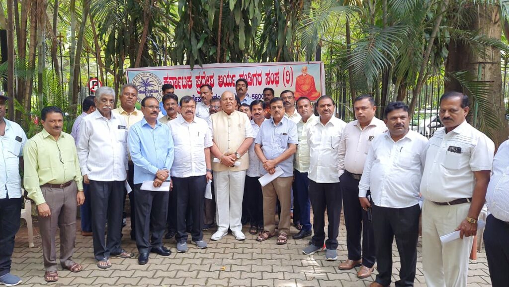 ಪ್ರಣವಾನಂದ ಸ್ವಾಮಿಗೂ ಈಡಿಗ ಸಮುದಾಯಕ್ಕೂ ಯಾವುದೇ ರೀತಿಯ ಸಂಬಂಧ ವಿಲ್ಲ; ಈಡಿಗ ಸಂಘ ಸ್ಪಷ್ಟನೆ