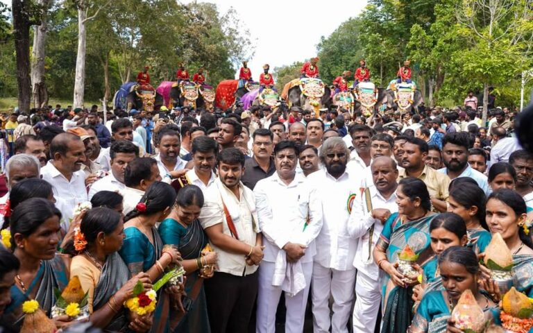 ಈ ಬಾರಿ ಅದ್ದೂರಿ ದಸರಾ ಮಾಡಲು‌ ನಮ್ಮ ಸರ್ಕಾರ ತೀರ್ಮಾನ : ಸಚಿವ ಹೆಚ್.ಸಿ ಮಹದೇವಪ್ಪ