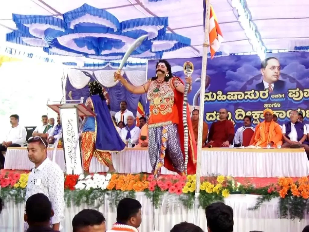 ಹಲವು ನಿರ್ಬಂಧಗಳ ನಡುವೆಯೂ ಯಶಸ್ವೀ ಮಹಿಷ ದಸರಾ: ಸಂಭ್ರಮದಿಂದ ಭಾಗವಹಿಸಿದ ಸಾವಿರಾರು ಜನರು