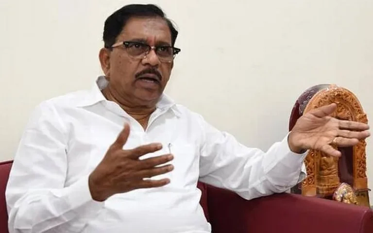 ನಮ್ಮ ರಾಜ್ಯದ ವಿಚಾರದಲ್ಲಿ ಕೇರಳ ಮುಖ್ಯಮಂತ್ರಿ ಮೂಗು ತೂರಿಸುವುದು ಬೇಡ: ಗೃಹ ಸಚಿವ ಜಿ. ಪರಮೇಶ್ವರ್ ಆಕ್ರೋಶ