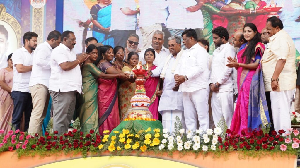 ಭಾರತೀಯರ ಖಾತೆಗೆ 15 ಲಕ್ಷ ಇರಲಿ, 15 ಪೈಸೆಯೂ ಹಾಕಲಿಲ್ಲವಲ್ಲ ಏಕೆ ಮೋದಿಯವರೇ? ಸಿ.ಎಂ. ಸಿದ್ದರಾಮಯ್ಯ ಪ್ರಶ್ನೆ