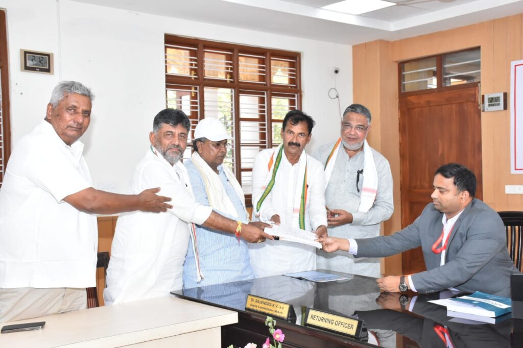 ಚುನಾವಣೆಯನ್ನು ಸವಾಲಾಗಿ ಸ್ವೀಕರಿಸಿ ಬಿಜೆಪಿ ಮಾಡಿರುವ ನಂಬಿಕೆ ದ್ರೋಹಕ್ಕೆ, ಜನ ದ್ರೋಹಕ್ಕೆ ಪಾಠ ಕಲಿಸಿ: ಸಿ.ಎಂ.ಸಿದ್ದರಾಮಯ್ಯ ಕರೆ