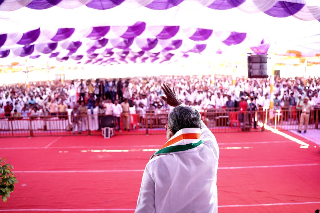 ರಾಜ್ಯದ ಹಿಂದುಳಿದ ಸಮುದಾಯಗಳೇ ಎಚ್ಚರ: ಮೋದಿ ನಿಮ್ಮ ಹಾದಿ ತಪ್ಪಿಸಿ ಎತ್ತಿ ಕಟ್ಟುತ್ತಿದ್ದಾರೆ: ಸಿ.ಎಂ.ಸಿದ್ದರಾಮಯ್ಯ