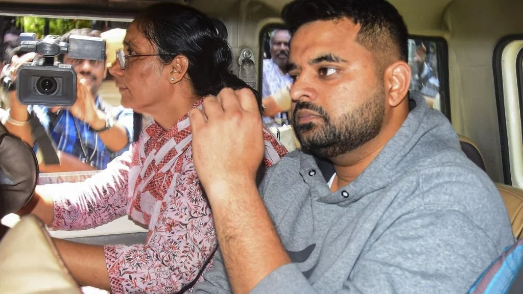 ಲೈಂಗಿಕ ದೌರ್ಜ*ನ್ಯ ಪ್ರಕರಣ: ಪ್ರಜ್ವಲ್ ರೇವಣ್ಣ ಜಾಮೀನು ಅರ್ಜಿ ತಿರಸ್ಕೃತ