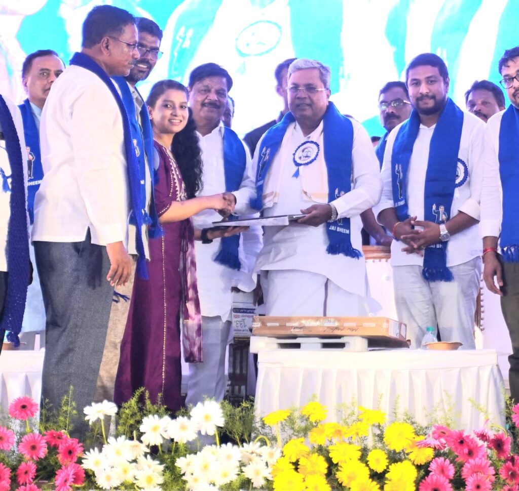 ರಾಜಕೀಯವಾಗಿ ಸ್ವತಂತ್ರಗೊಂಡಿದ್ದ ನಮಗೆ ಸಾಮಾಜಿಕ ಮತ್ತು ಆರ್ಥಿಕ ಸ್ವಾತಂತ್ರ್ಯ ಕೊಡಿಸಲು ಅಂಬೇಡ್ಕರ್ ಹೋರಾಟ ಮುಂದುವರೆಸಿದರು: ಸಿ.ಎಂ ಸಿದ್ದರಾಮಯ್ಯ