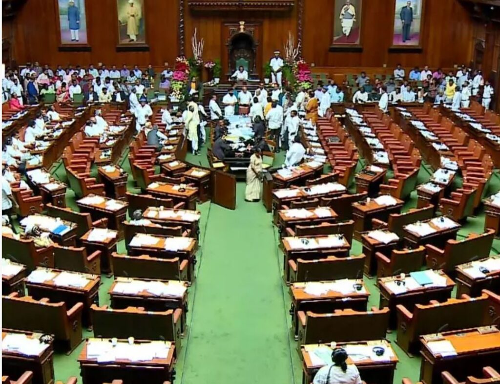 ವಕ್ಫ್ ಮಸೂದೆ ಪರಿಶೀಲನೆಗೆ 31 ಸದಸ್ಯರ ಸದನ ಸಮಿತಿ ರಚನೆ: ಸಮಿತಿಯಲ್ಲಿ ಓವೈಸಿ, ತೇಜಸ್ವಿ ಸೂರ್ಯ