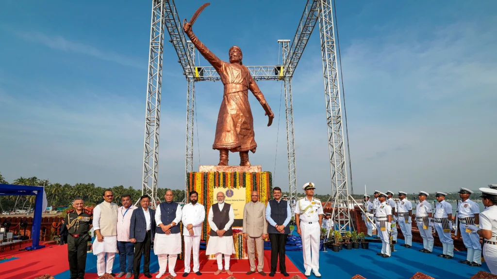 ಶಿವಾಜಿ ಪ್ರತಿಮೆ ಕುಸಿತದ ಕುರಿತು ತನಿಖೆಗೆ ಆದೇಶಿಸಿದ ನೌಕಾಪಡೆ