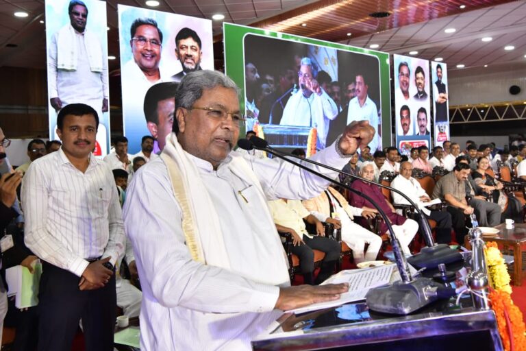 ರಾಜಿನಾಮೆ ನೀಡುವ ಪ್ರಶ್ನೆಯಿಲ್ಲ; ಸಂವಿಧಾನ ಬಾಹಿರ ನಿರ್ಣಯದ ವಿರುದ್ಧ ಕಾನೂನು ಹೋರಾಟ: ಸಿ ಎಮ್‌ ಸಿದ್ದರಾಮಯ್ಯ