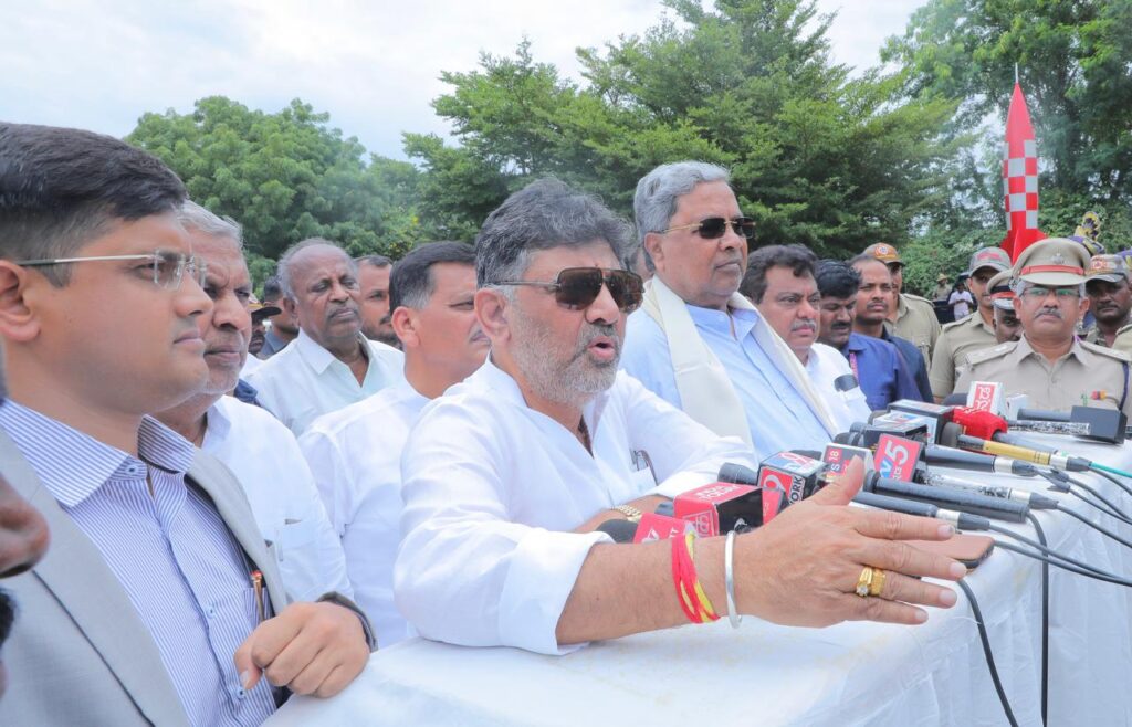 ಕುಮಾರಸ್ವಾಮಿಯವರನ್ನು ಬಂಧಿಸುವ ಪರಿಸ್ಥಿತಿ ಸದ್ಯಕ್ಕಿಲ್ಲ, ಅಂತಹ ಸಮಯ ಬಂದರೆ ಮುಲಾಜಿಲ್ಲದೆ ಬಂಧಿಸ್ತೀವಿ: ಸಿಎಂ ಸಿದ್ದರಾಮಯ್ಯ ಪ್ರಶ್ನೆ