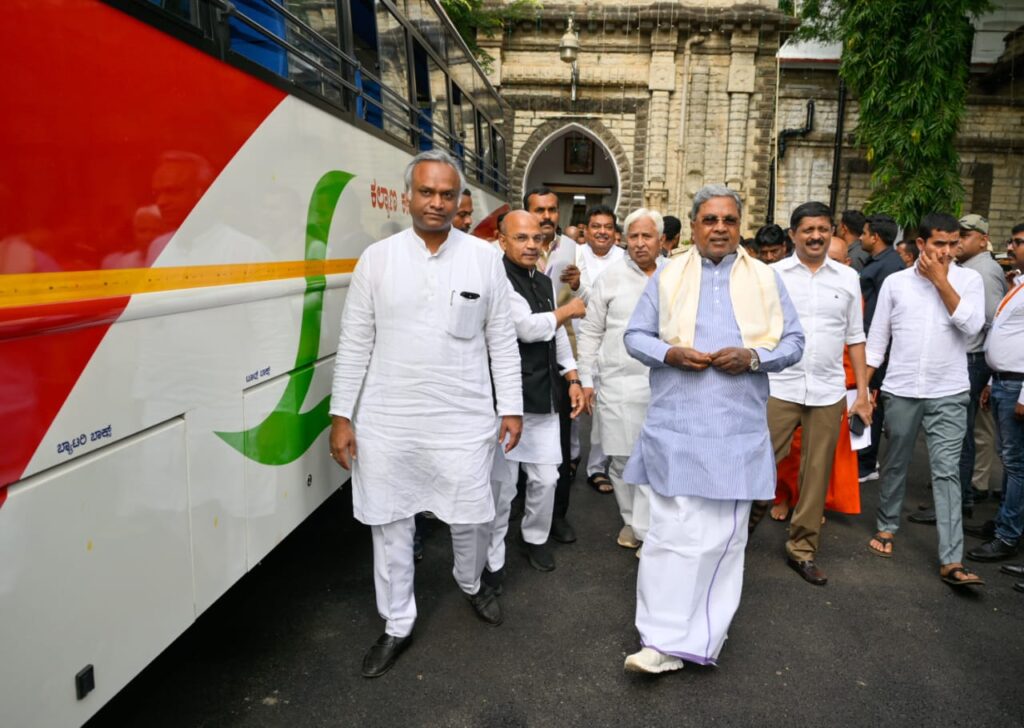 ಕಲ್ಯಾಣ ಕರ್ನಾಟಕಕ್ಕೆ11770 ಕೋಟಿ ರೂ. ಅನುಮೋದನೆ. ಕಲ್ಯಾಣ ಕರ್ನಾಟಕಕ್ಕೆ ಪ್ರತ್ಯೇಕ ಸಚಿವಾಲಯ ಸ್ಥಾಪನೆಗೆ ನಿರ್ಣಯ – ಮುಖ್ಯಮಂತ್ರಿ ಸಿದ್ದರಾಮಯ್ಯ