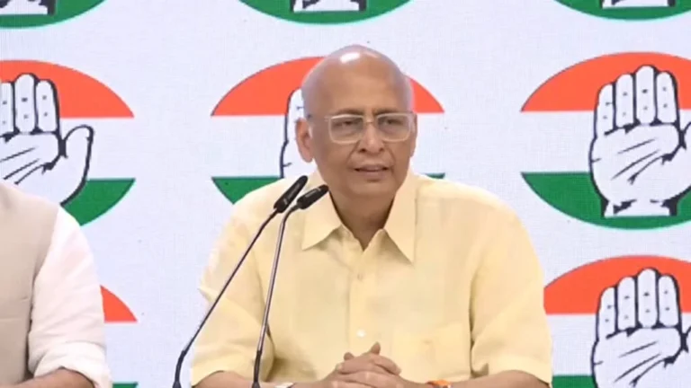 ಕೇಂದ್ರ ಸಚಿವೆ ನಿರ್ಮಲಾ ಸೀತಾರಾಮನ್ ರಾಜೀನಾಮೆ ನೀಡಬೇಕು: ಕಾಂಗ್ರೆಸ್ ನಾಯಕ ಅಭಿಷೇಕ್ ಸಿಂಘ್ವಿ ಆಗ್ರಹ