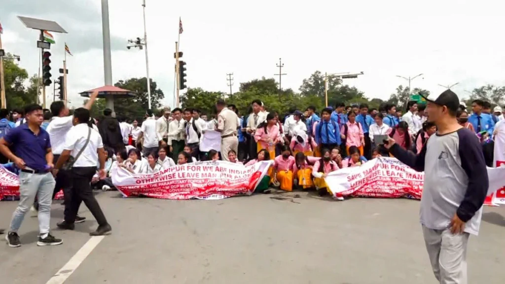 ಅಶಾಂತಿ, ವಿದ್ಯಾರ್ಥಿಗಳ ಪ್ರತಿಭಟನೆಯ ನಡುವೆ ಮಣಿಪುರದಲ್ಲಿ 5 ದಿನಗಳ ಕಾಲ ಇಂಟರ್ನೆಟ್ ನಿಲುಗಡೆ