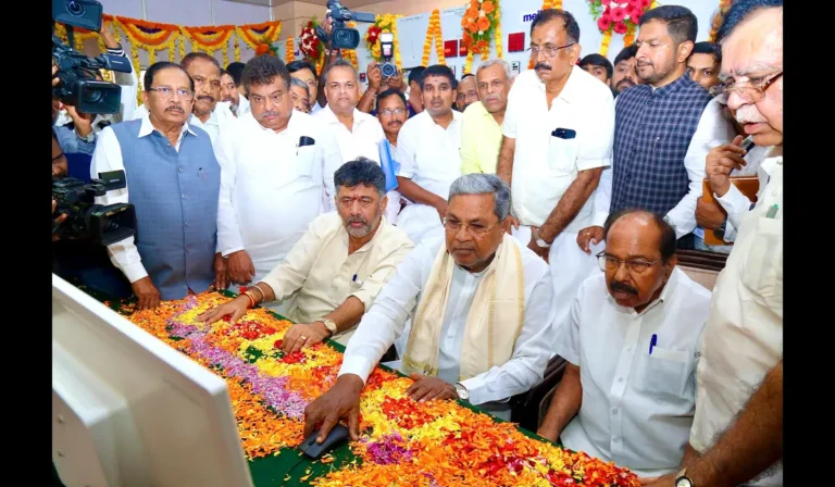 ನಿಮ್ಮ ಕಣ್ಣೆದುರಿಗೇ ಇರುವ ಸತ್ಯವನ್ನು ಸುಳ್ಳು ಎಂದು ಬಿಂಬಿಸಿ ನಿಮ್ಮನ್ನು ಬಕ್ರಾ ಮಾಡಲು ಯತ್ನಿಸುತ್ತಾರೆ ಹುಷಾರು: ಸಿಎಂ ಎಚ್ಚರಿಕೆ