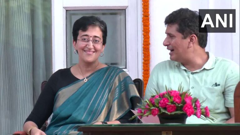 ದೆಹಲಿ ಮುಖ್ಯಮಂತ್ರಿಯಾಗಿ ಆಪ್‌ ನಾಯಕಿ ಅತಿಶಿ ಅಧಿಕಾ ಸ್ವೀಕಾರ