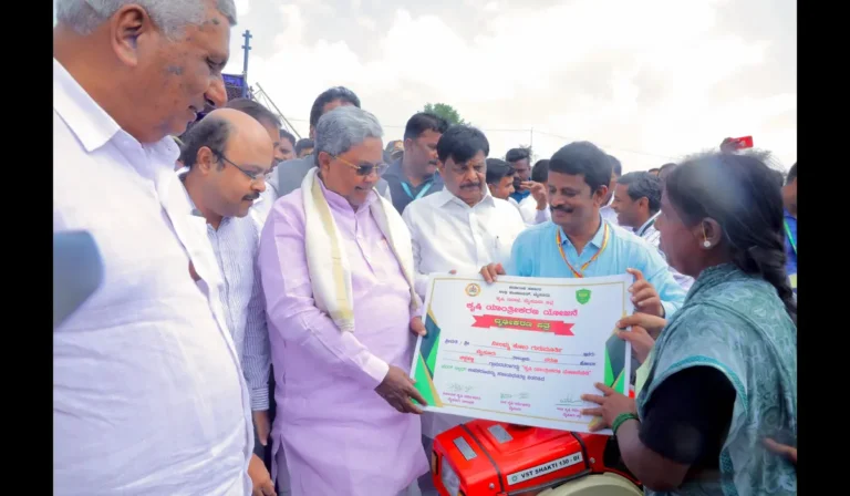 ಸಿದ್ದರಾಮಯ್ಯ ಒಂದೇ ಒಂದು ರೂಪಾಯಿ ಲಂಚ ಪಡೆದ ಉದಾಹರಣೆ ಇದೆಯಾ: ನನ್ನ ಮೇಲಿನ ಸುಳ್ಳು ಆರೋಪ ಸಹಿಸ್ತೀರಾ: ಸಿಎಂ ಪ್ರಶ್ನೆ