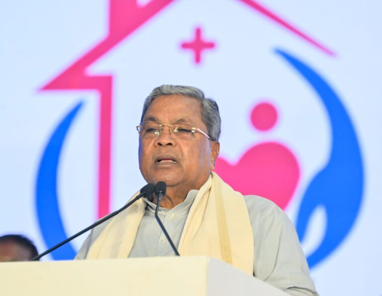 ಮನೆ ಮನೆಗೆ ಹೋಗಿ ರಾಜ್ಯದ ಜನರ ಆರೋಗ್ಯ ತಪಾಸಣೆ ನಡೆಸುವ ಅತ್ಯುನ್ನತ ಆರೋಗ್ಯಸೇವೆ ಉದ್ಘಾಟಿಸಿದ ಸಿಎಂ ಸಿದ್ದರಾಮಯ್ಯ