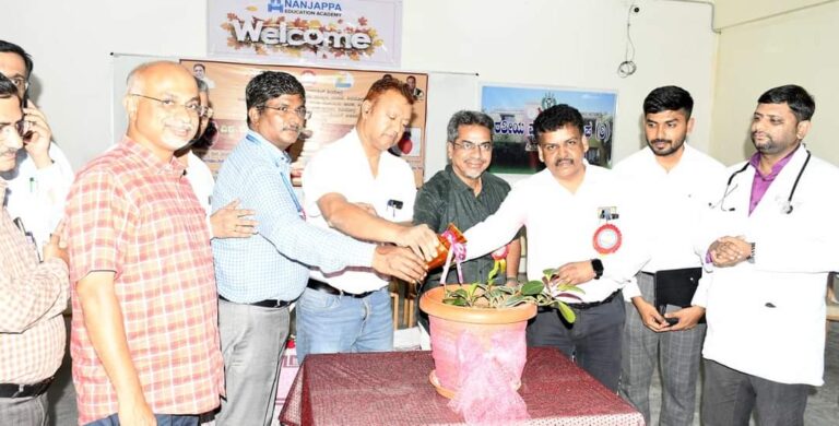 ರೇಬಿಸ್ ಬಂದರೆ ಮೂರು ದಿನದಲ್ಲಿ ಸಾವು ಖಚಿತ; ನಾಯಿ ಮಾತ್ರವಲ್ಲ ಬೆಕ್ಕು ಮತ್ತು ಇತರ ಪ್ರಾಣಿಗಳ ವಿಷಯದಲ್ಲೂ ಬೇಕು ಎಚ್ಚರ: ಡಾ ನಟರಾಜ್