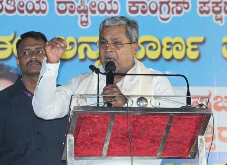 78 ವರ್ಷದ ಸಿದ್ದರಾಮಯ್ಯ ಅವರು 28 ವರ್ಷದ ಯುವಕನ ರೀತಿಯಲ್ಲಿ ದಿನಕ್ಕೆ 12-14 ಗಂಟೆ ಕೆಲಸ ಮಾಡುತ್ತಿದ್ದಾರೆ: ಸಚಿವ ಸಂತೋಷ್ ಲಾಡ್