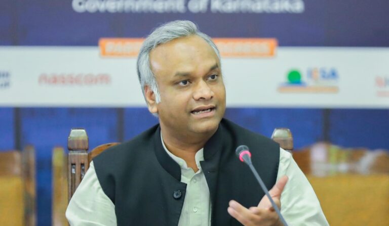 40% ಕಮಿಷನ್ ಆರೋಪ: ಅಂಬಿಕಾಪತಿ ಮರಣದಿಂದಾಗಿ ಲೋಕಾಯುಕ್ತದಲ್ಲಿ ಆರೋಪ ಸಾಬೀತಾಗಿಲ್ಲ- ಪ್ರಿಯಾಂಕ್ ಖರ್ಗೆ 