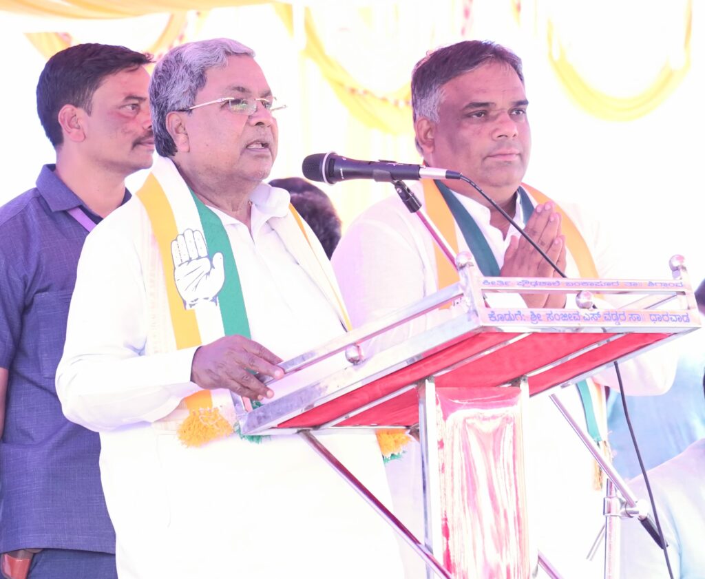 ಯಡಿಯೂರಪ್ಪ ಅವರನ್ನು ರಾಜಕೀಯವಾಗಿ ಮುಗಿಸಲು ಬಸವರಾಜ ಬೊಮ್ಮಾಯಿ ಪ್ಲಾನ್ ಮಾಡಿದ್ದರು. ಅದಕ್ಕೇ ಜೊತೆಯಲ್ಲಿದ್ದೇ ಯಡಿಯೂರಪ್ಪ ಅವರಿಗೆ ಟಾಂಗ್ ಕೊಟ್ಟರು: ಸಿ.ಎಂ.ಸಿದ್ದರಾಮಯ್ಯ