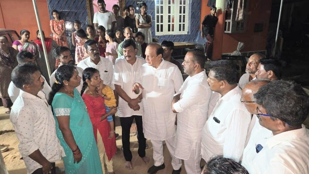 ಹುತಾತ್ಮ ಯೋಧ ಲ್ಯಾನ್ಸ್ ಹವಾಲ್ದಾರ್ ಅನೂಪ್ ಪೂಜಾರಿ ಪತ್ನಿಗೆ ಸರ್ಕಾರಿ ನೌಕರಿ: ಸಿಎಂ ಸಿದ್ದರಾಮಯ್ಯ ಜತೆ ಮಾತನಾಡುವುದಾಗಿ ಸ್ಪೀಕರ್ ಭರವಸೆ