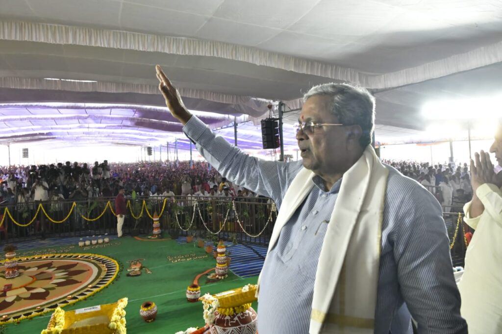 ಬಡವರಿಗೆ ಶಕ್ತಿ ತುಂಬುವ ಕಾರ್ಯಕ್ರಮಗಳಿಗೆ ಬಿಜೆಪಿ-ಜೆಡಿಎಸ್ ವಿರೋಧ: ಸಿ.ಎಂ.ಆಕ್ರೋಶ
