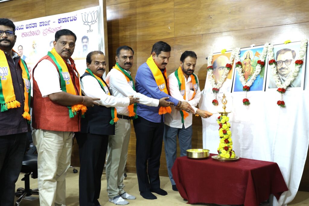 ತೆರಿಗೆ ಹಂಚಿಕೆ: ಟೀಕೆಗೆ ಬೆದರಿ ಟ್ವಿಟರ್‌ ಅಕೌಂಟಿನಲ್ಲಿ ಕಮೆಂಟ್‌ ಬಾಕ್ಸ್‌ ಆಫ್‌ ಮಾಡಿ ಪೋಸ್ಟ್‌ ಹಾಕಿದ ಬಿ ವೈ ವಿಜಯೇಂದ್ರ!