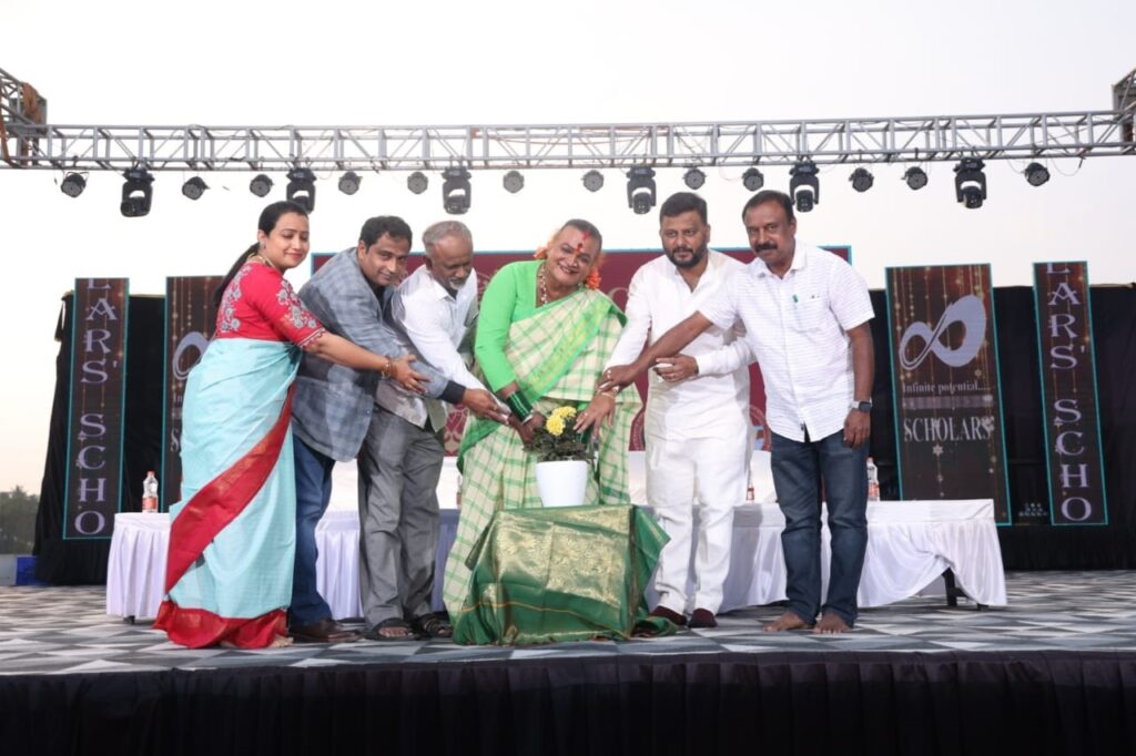 ಮಕ್ಕಳು ಮೊಬೈಲ್ ಪೀಡಿತರಗುತ್ತಿದ್ದಾರೆ ತಮ್ಮ ಭವಿಷ್ಯ ಹಾಳು ಮಾಡಿಕೊಳ್ಳುತ್ತಿದ್ದಾರೆ – ಡಾ. ಜೋಗತಿ ಮಂಜಮ್ಮ