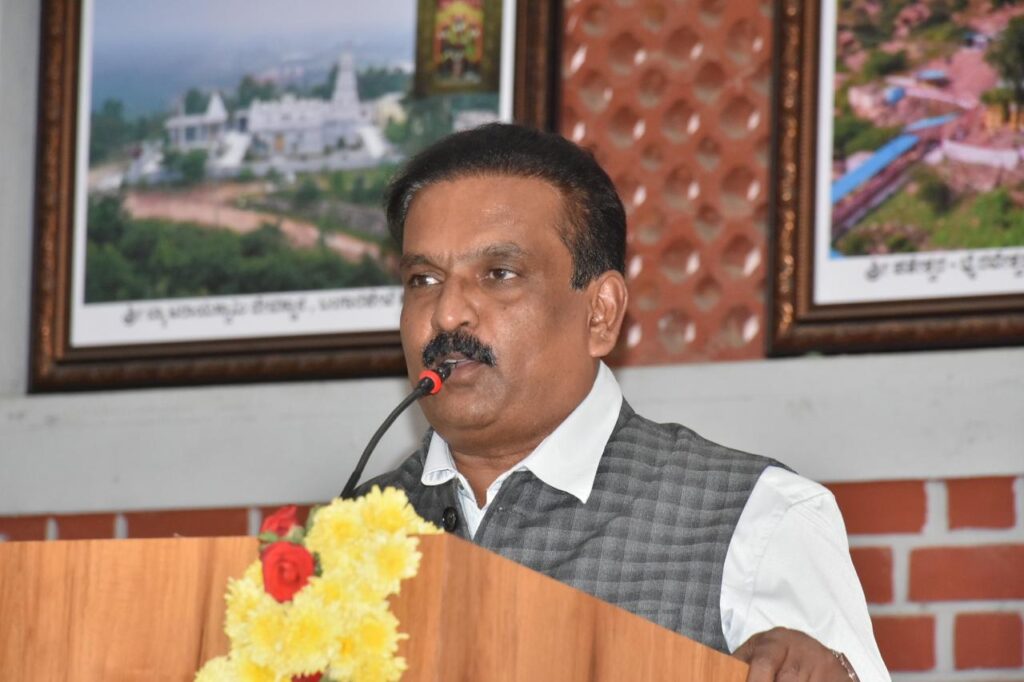 ಜಗತ್ತು AI (Artificial Inteligence) ಹಿಂದೆ ಓಡುವಾಗ ನಾವು FI (Fake Intelligence) ಹಿಂದೆ ಓಡ್ತಾ ಇದೀವಿ: ಕೆ.ವಿ.ಪ್ರಭಾಕರ್