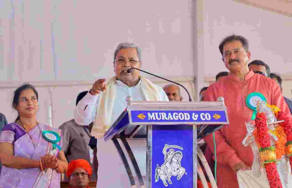 ಶಿಕ್ಷಣ, ಸಂಘಟನೆ , ಹೋರಾಟ – ಶೋಷಿತವರ್ಗಗಳಿಗೆ ಮೂಲಮಂತ್ರವಾಗಬೇಕು; ಶಿಕ್ಷಣದಿಂದ ಗುಲಾಮಗಿರಿ ತೊಡೆದು ಸ್ವಾಭಿಮಾನದ ಬದುಕು ಸಾಧ್ಯ- ಸಿದ್ದರಾಮಯ್ಯ