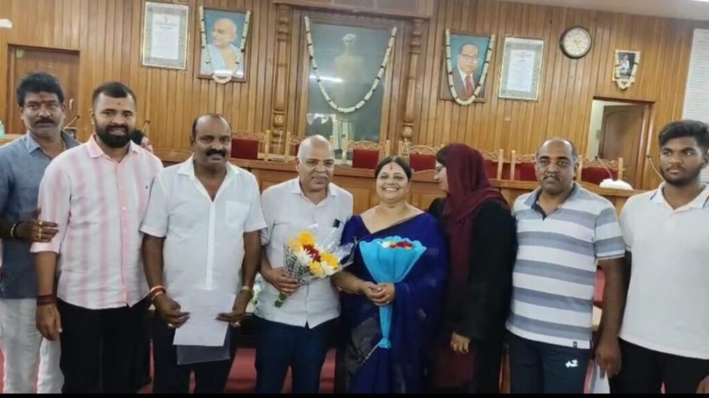 ಹಾಸನ ನಗರಸಭೆ ಉಪಾಧ್ಯಕ್ಷರಾಗಿ ಹೇಮಲತಾ ಕಮಲ್ ಕುಮಾರ್ ಅವಿರೋಧ ಆಯ್ಕೆ : ಮೈತ್ರಿ ಧರ್ಮ ಪಾಲಿಸಿದ ಬಿಜೆಪಿ ಜೆಡಿಎಸ್