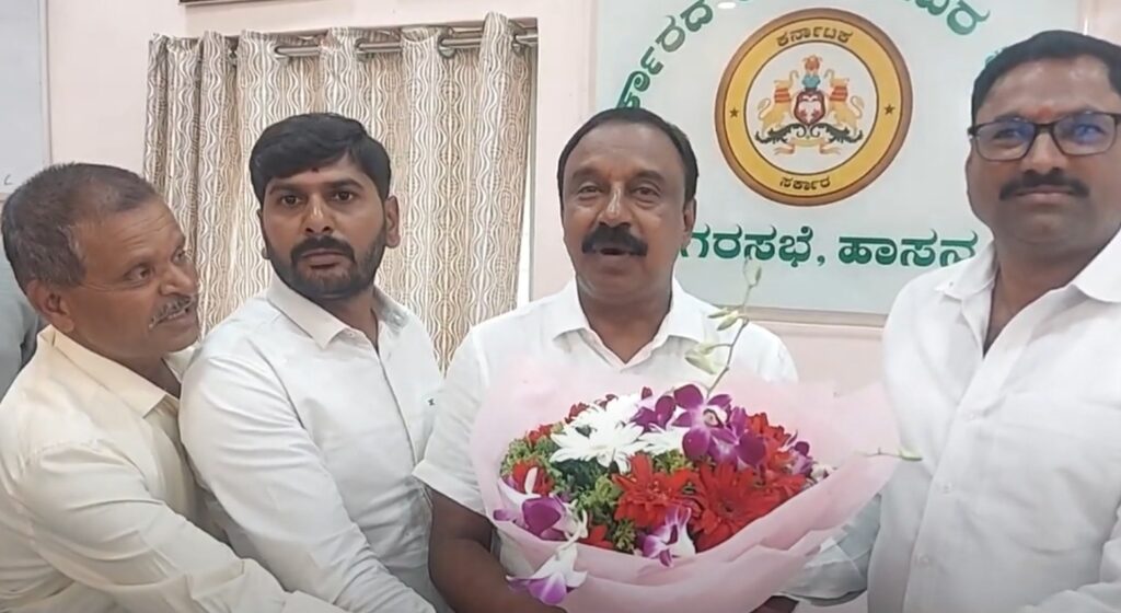 ನಗರಸಭೆ ಅಧ್ಯಕ್ಷರಾಗಿ ಎಂ.‌ಚಂದ್ರೇಗೌಡ ಮುಂದುವರಿಕೆ ಅವಿಶ್ವಾಸ ಗೆದ್ದ ಚಂದ್ರೇಗೌಡ