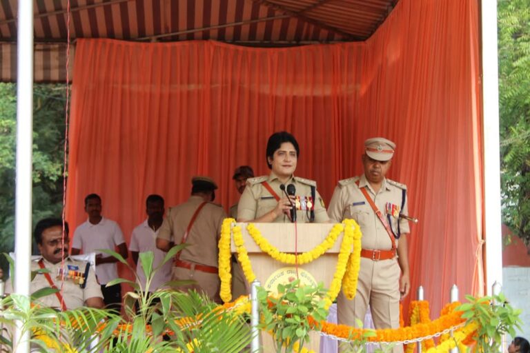 ಸಮಾಜದ ಶಾಂತಿ ಕಾಪಾಡುವ ನಿಟ್ಟಿನಲ್ಲಿ ಪೊಲೀಸರ ಸೇವೆ ಶ್ಲಾಘನೀಯ: ಎಸ್‌ಪಿ ಡಾ ಶೋಭಾರಾಣಿ ವಿ ಜೆ