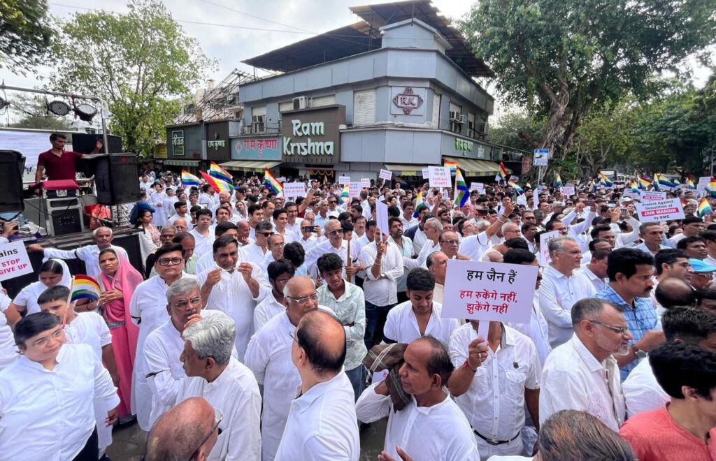ಮುಂಬೈ ಬಸದಿ ಧ್ವಂಸ: ಜೈನರ ಪ್ರತಿಭಟನೆಯ ನಂತರ ಪುರಸಭೆ ಅಧಿಕಾರಿಯನ್ನು ವರ್ಗಾವಣೆ